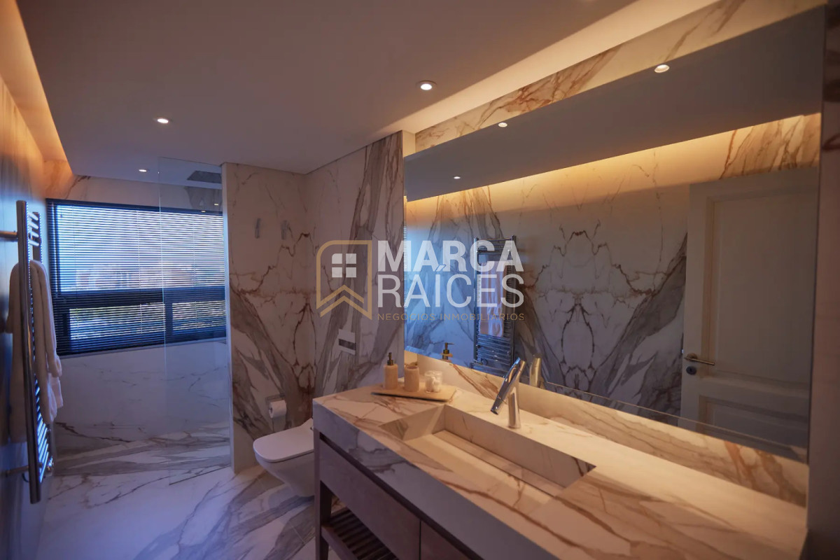 Apartamento ID.2026 - Alquiler Apartamento Amueblado 3 Dormitorios con Garage Doble Punta Carretas Montevideo