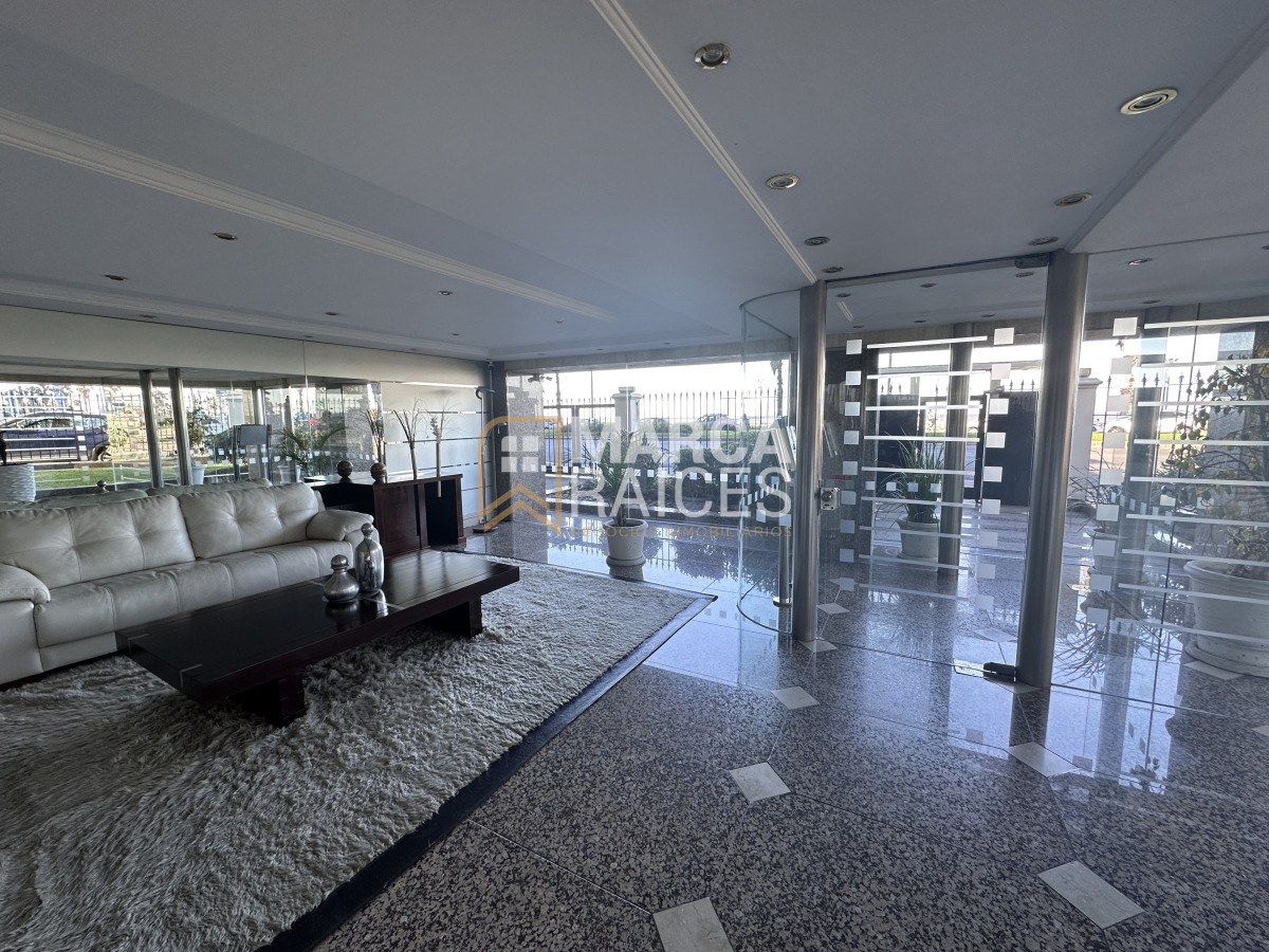 Apartamento ID.888 - Venta Espectacular Apartamento Sobre Rambla 4 Dormitorios Garage Doble Punta Carretas Montevideo