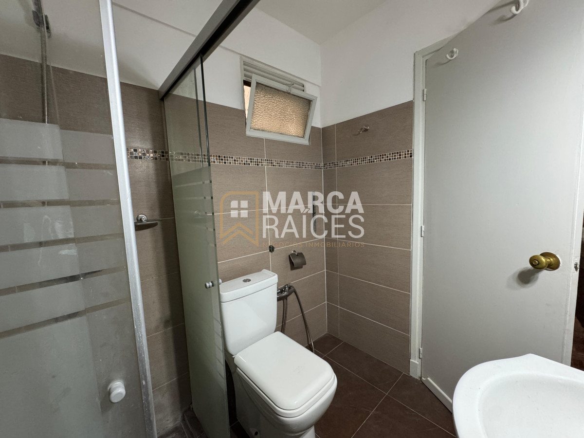 Apartamento ID.1693 - Alquiler Apartamento 3 Dormitorios 2 Baños Patio Centro Montevideo