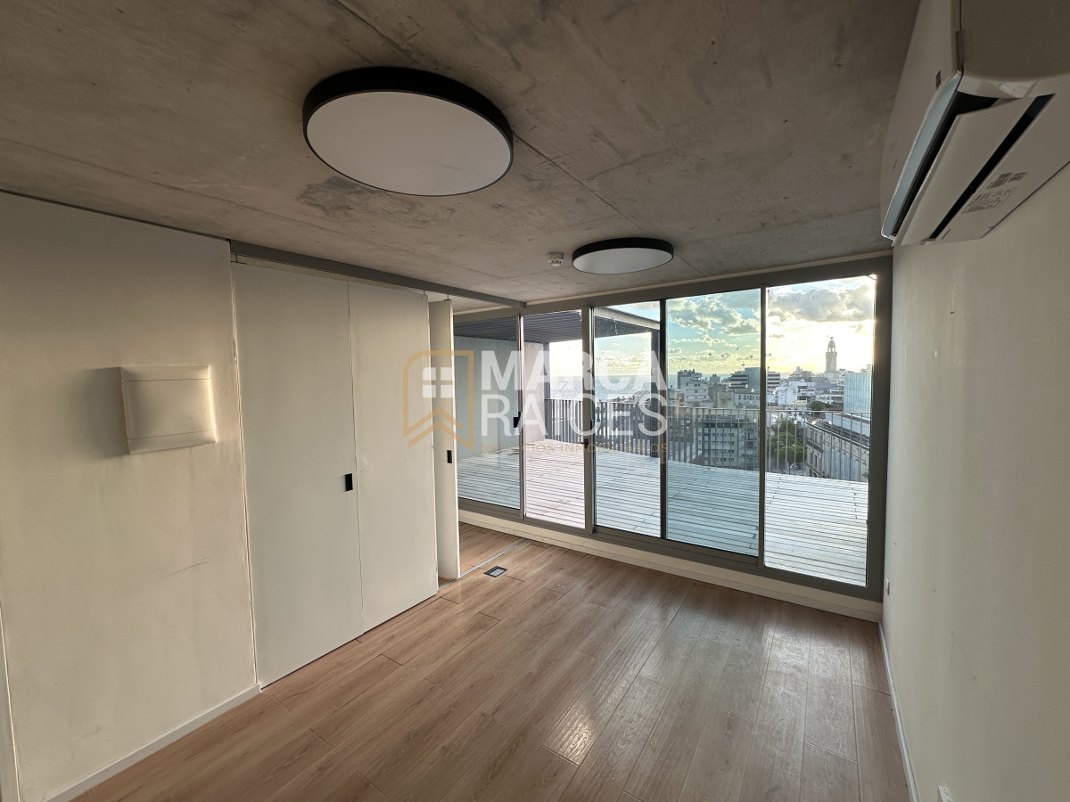 Apartamento ID.1381 - Alquiler Apartamento Penthouse 1 Dormitorio Centro Montevideo