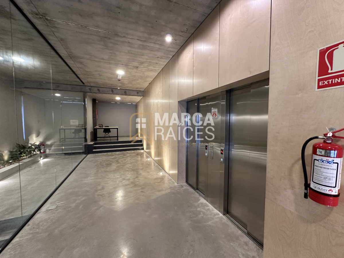 Apartamento ID.1402 - Apartamento Amplio A Estrenar Amoblado Piso 4 Al Frente Luminoso Cordon Sur Montevideo