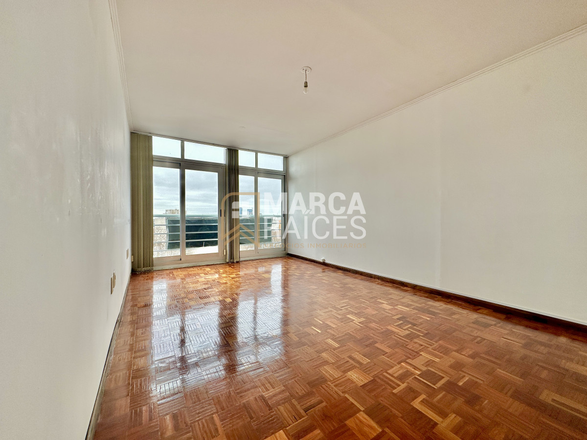Apartamento ID.1650 - Alquiler Apartamento 2 Dormitoros Garage Pocitos Montevideo