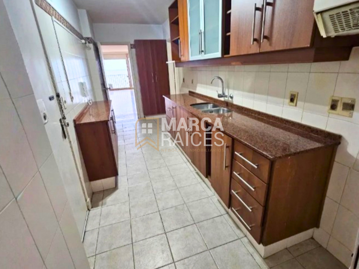 Apartamento ID.1679 - Alquiler Apartamento Premium 3 Dormitorios 3 Baños Garage Piscina Pocitos Montevideo