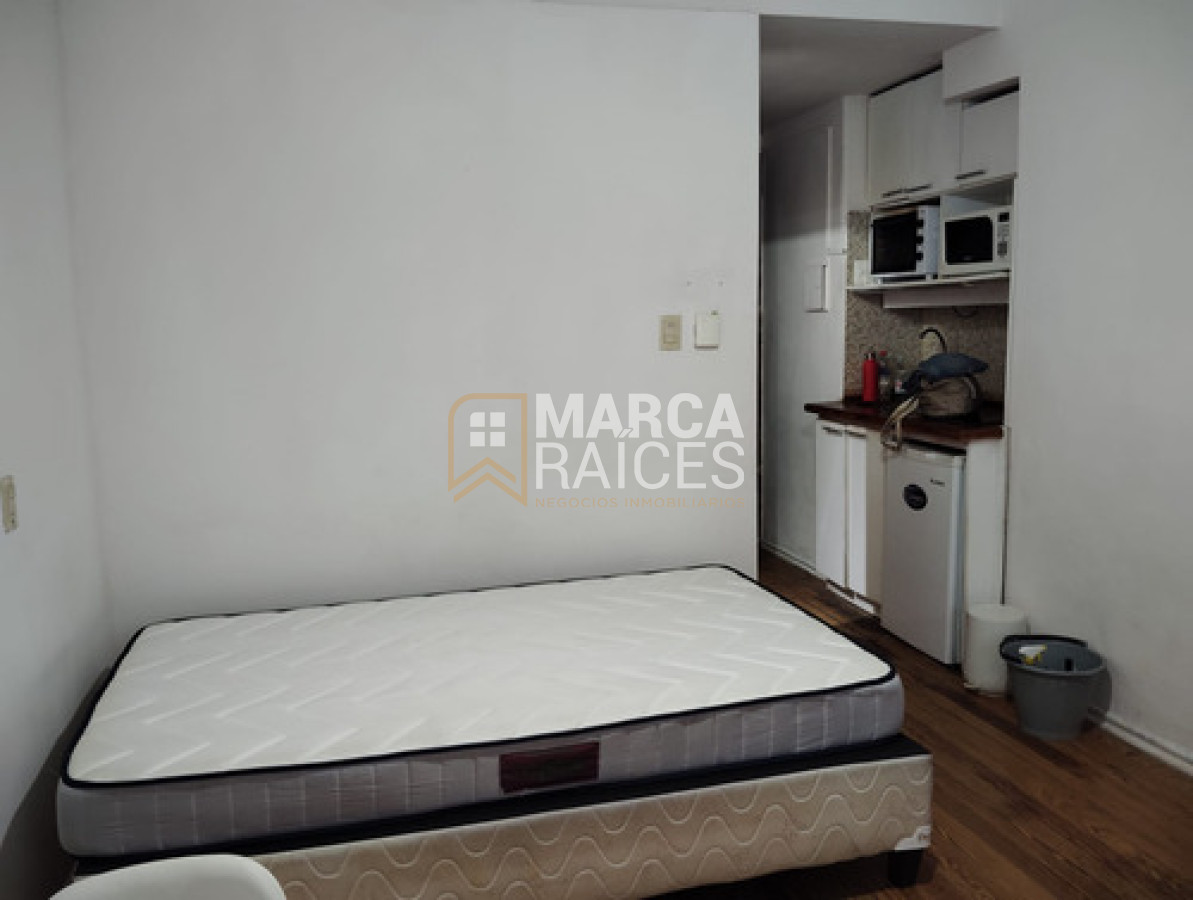 Apartamento ID.1696 - Alquiler Monoambiente Amoblado Interno Sobre Rambla Pocitos
