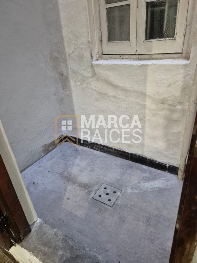 Apartamento ID.1247 - Alquiler Apartamento 1 Dormitorio Patio Planta Baja Centro Montevideo