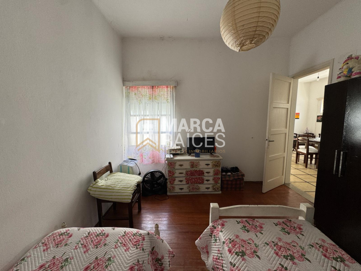 Apartamento ID.1731 - Venta Apartamento 2 Dormitorios 1 Baño Con Renta Primer Piso por Escalera Pocitos Montevideo