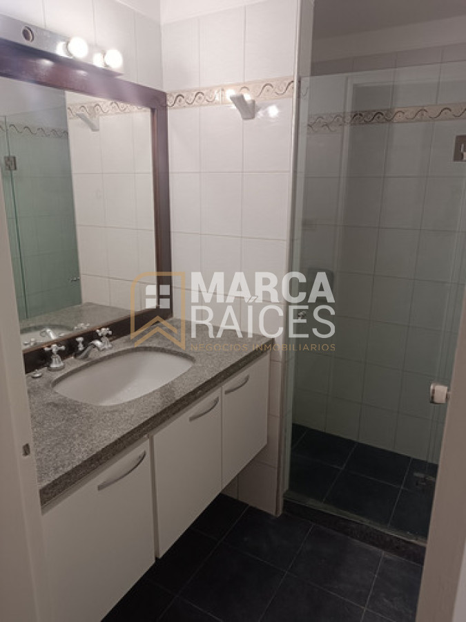Apartamento ID.1733 - Alquiler Apartamento 2 dormitorios, 2 baños, garage Pocitos, Montevideo