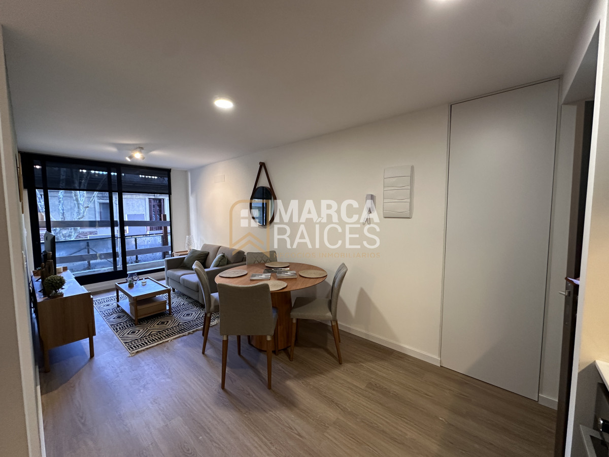 Apartamento ID.1016 - Venta Apartamento 1 Dormitorio en construcción con balcon y patio Centro Sur Montevideo