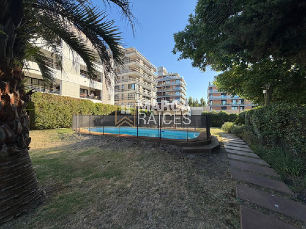 Apartamento ID.1858 - Apartamento en Alquiler 2 Dormitorios, 2 Baños. Barra de Carrasco, Canelones