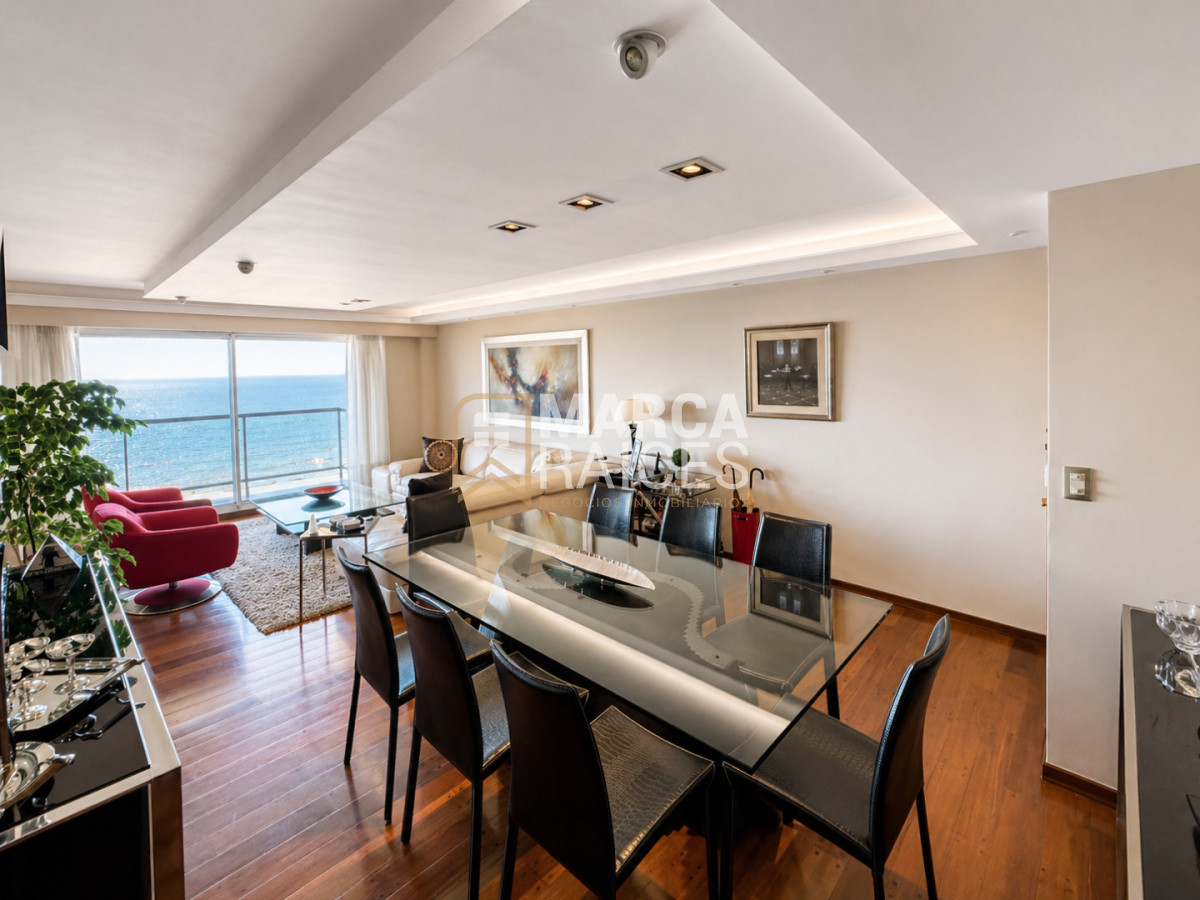 Apartamento ID.888 - Venta Espectacular Apartamento Sobre Rambla 3 Dormitorios y Servicio Garage Doble Punta Carretas Montevideo