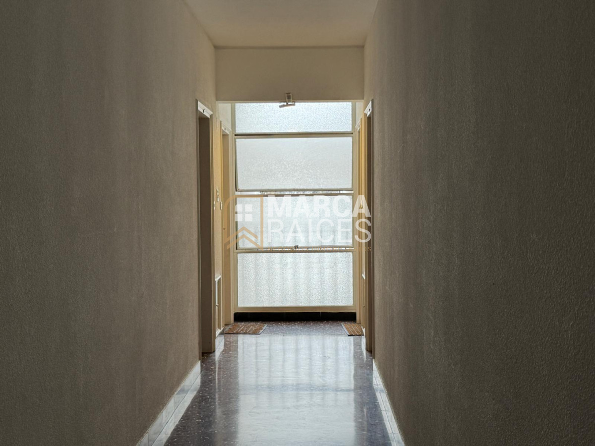 Apartamento ID.1974 - DAlquiler Apartamento 1 Dormitorio Segundo Piso por Escalera Pocitos Montevideo