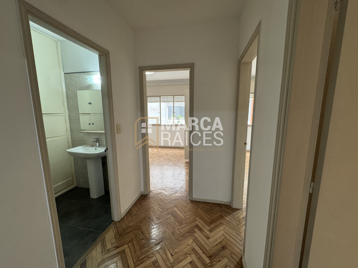 Apartamento ID.1529 - Alquiler Hermoso Apartamento de 3 Dormitorios 2 Baños en Punta Carretas Montevideo