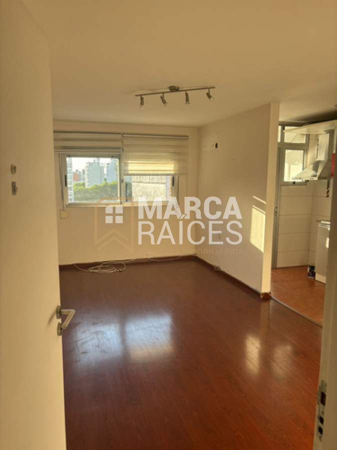 Apartamento ID.1744 - Alquiler Apartamento 3 Dormitorios, 1 Baño, Centro, Montevideo