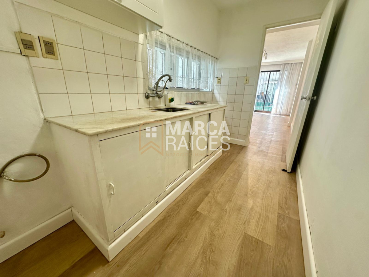 Apartamento ID.1701 - Alquiler Apartamento 1 Dormitorio Patio Ciudad Vieja Montevideo