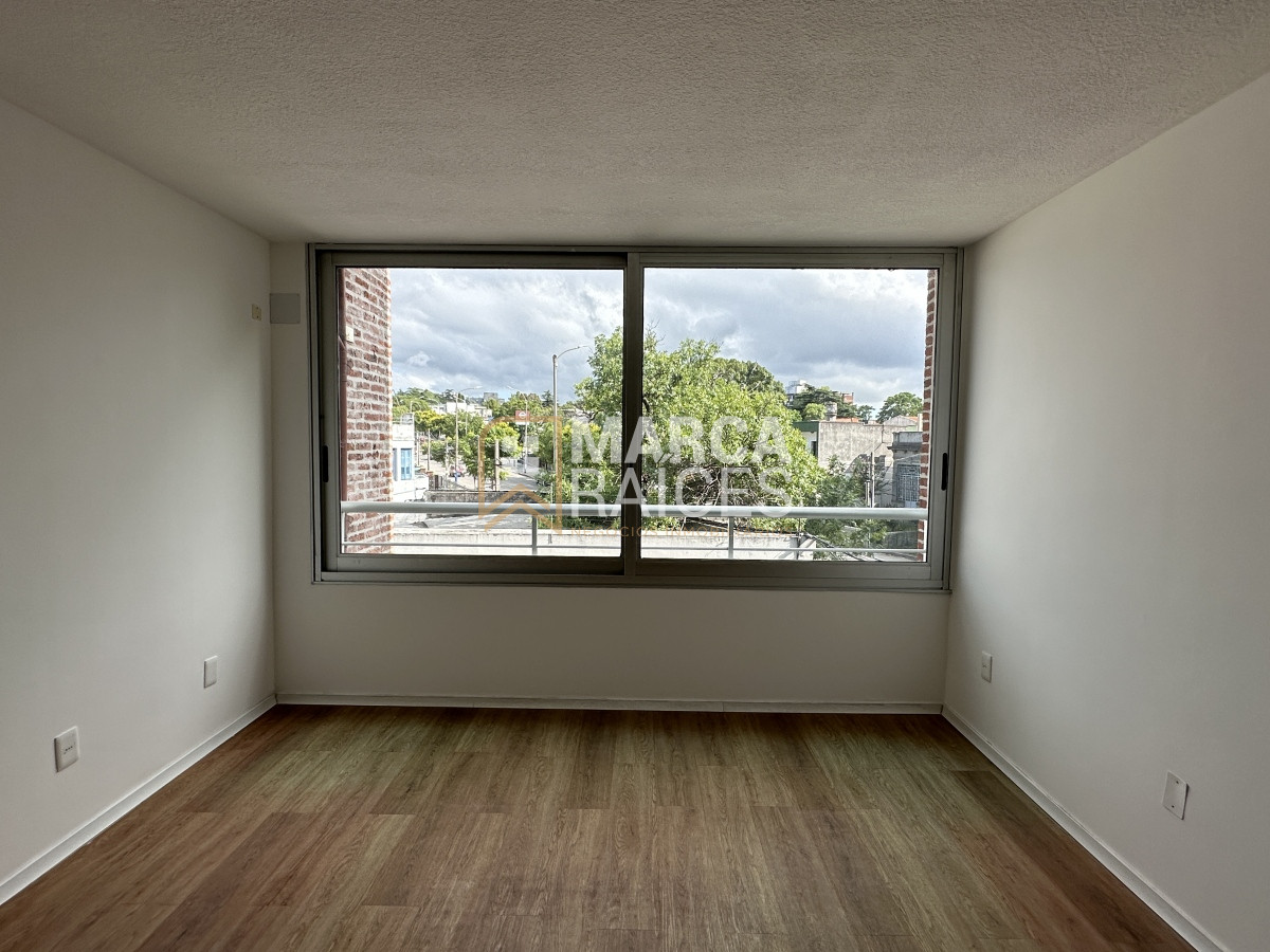 Apartamento ID.699 - Alquiler Apartamento 2 Dormitorios Balcon Cochera Complejo Cerrado Prado Montevideo