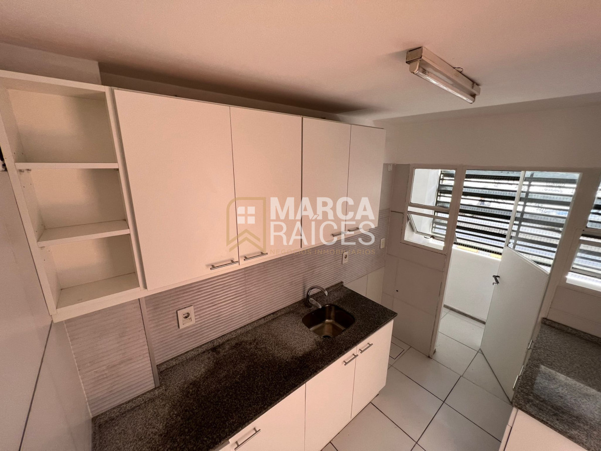Apartamento ID.185 - Alquiler Apartamento 1 Dormitorio al Frente Planta Baja Cordon Sur Montevideo