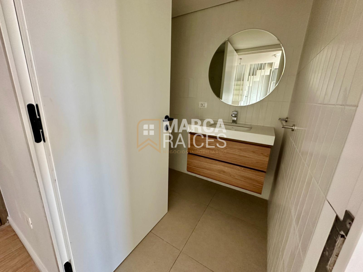 Apartamento ID.1212 - Alquiler Apartamento Premium Duplex 2 Dormitorios 2 Baños Piscina Centro Montevideo
