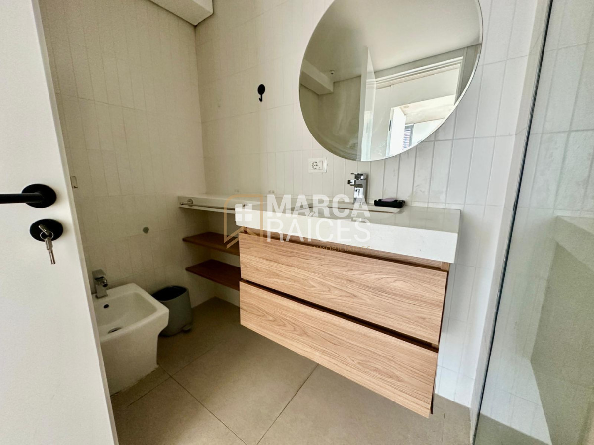 Apartamento ID.1212 - Alquiler Apartamento Premium Duplex 2 Dormitorios 2 Baños Piscina Centro Montevideo