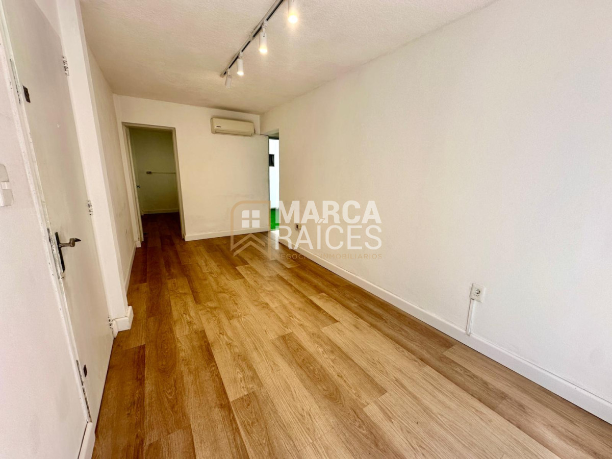 Apartamento ID.1701 - Alquiler Apartamento 1 Dormitorio Patio Ciudad Vieja Montevideo