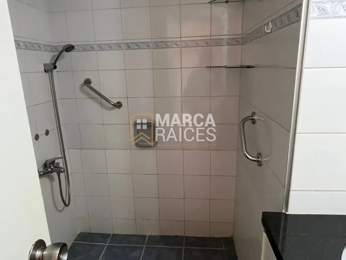Apartamento ID.1993 - Alquiler Apartamento 2 Dormitorios, 2 Baños, 1 Garage. Montevideo Punta Carretas