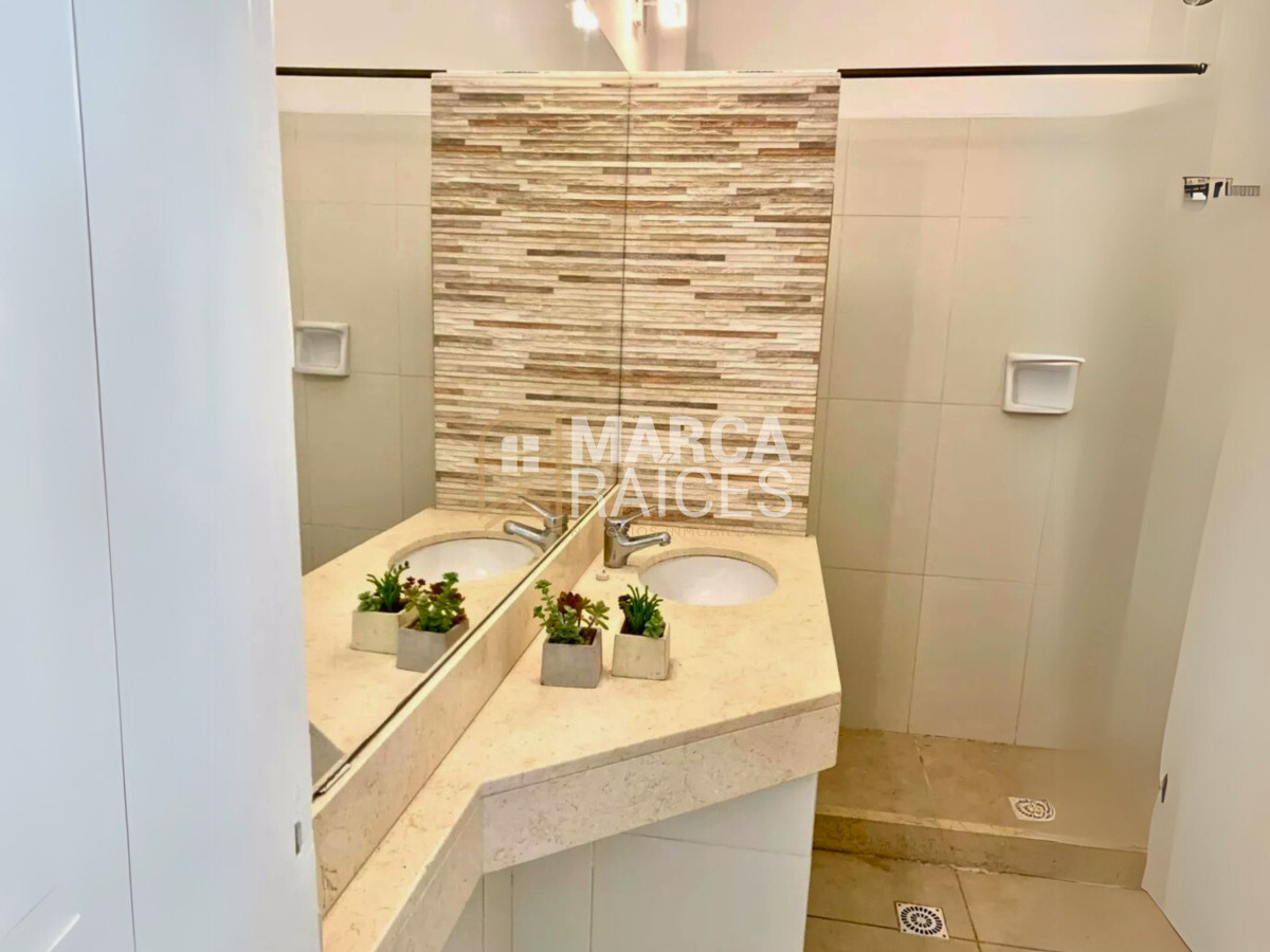 Apartamento ID.1411 - Alquiler Consultorio Estetico u Oficina Cordon Montevideo