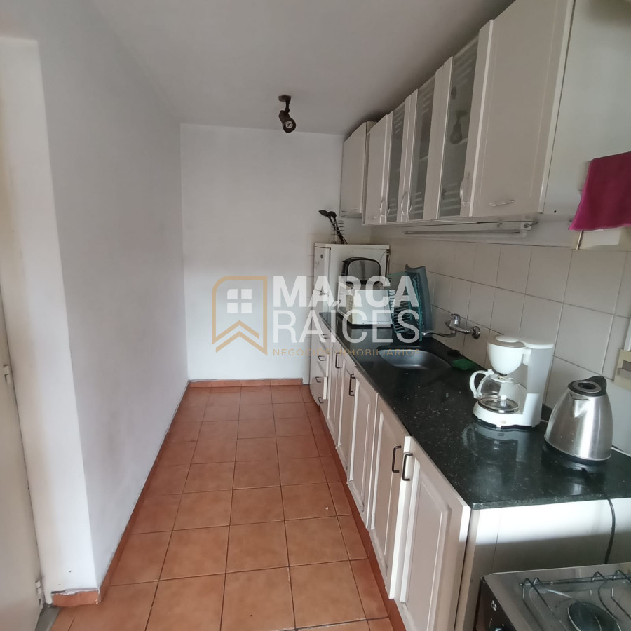 Apartamento ID.1385 - Alquiler Apartamento 2 Dormitorios Balcon al Frente Centro Montevideo