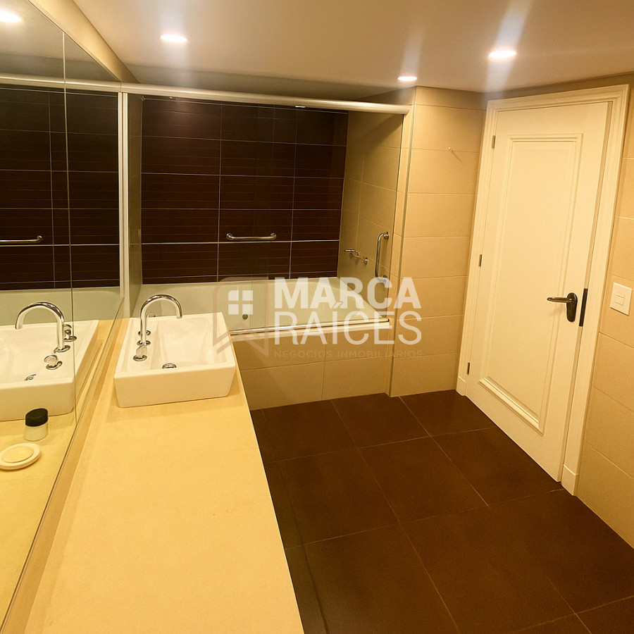 Apartamento ID.1685 - Departamento En Alquiler Temporada 2 Dormitorios 3 Baños Imperiale Playa Brava Punta Del Este