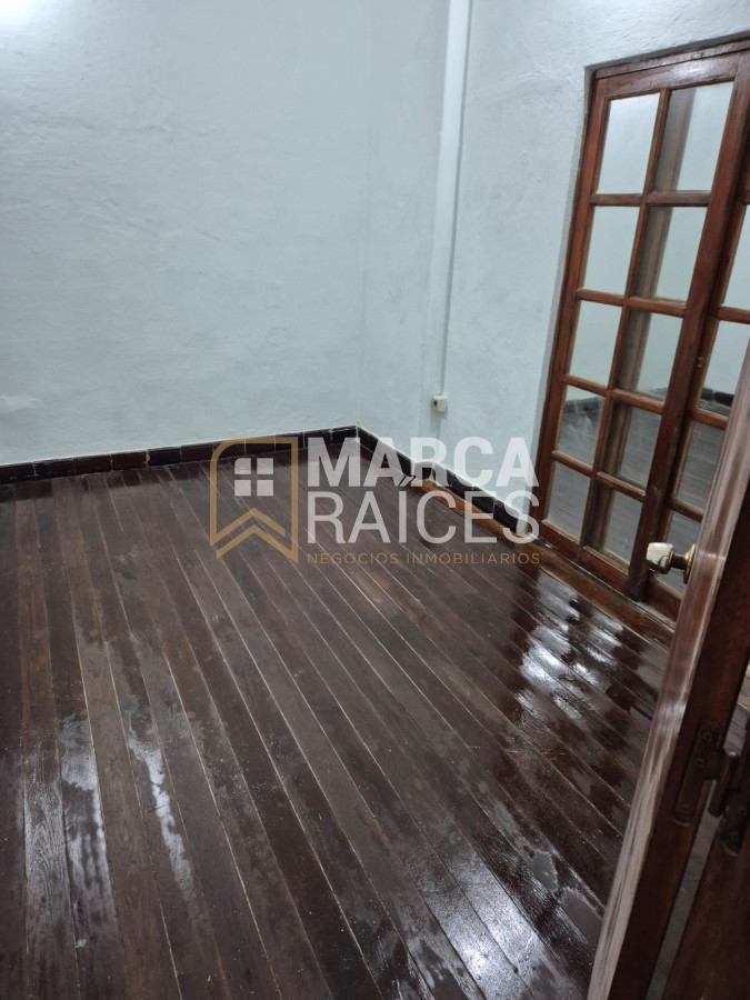 Apartamento ID.1247 - Alquiler Apartamento 1 Dormitorio Patio Planta Baja Centro Montevideo