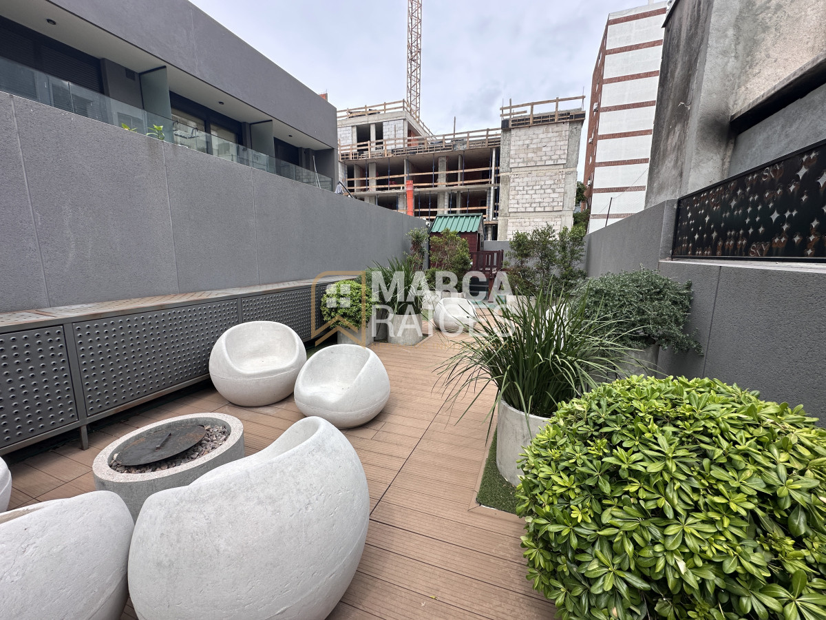 Apartamento ID.1201 - Venta Pent House 2 Dormitorios Con Renta Terraza con Parrillero Y Garaje Doble Punta Carretas Montevideo