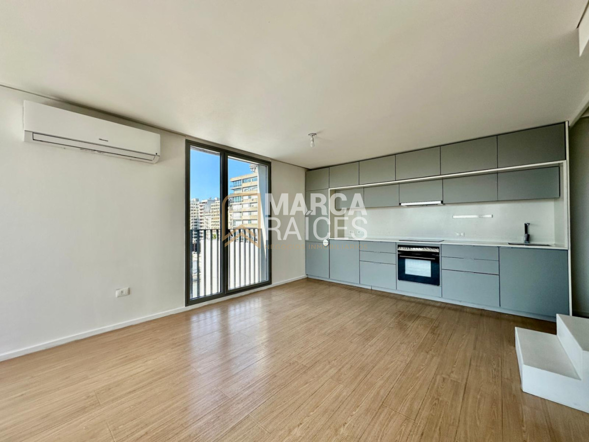 Apartamento ID.1212 - Alquiler Apartamento Premium Duplex 2 Dormitorios 2 Baños Piscina Centro Montevideo
