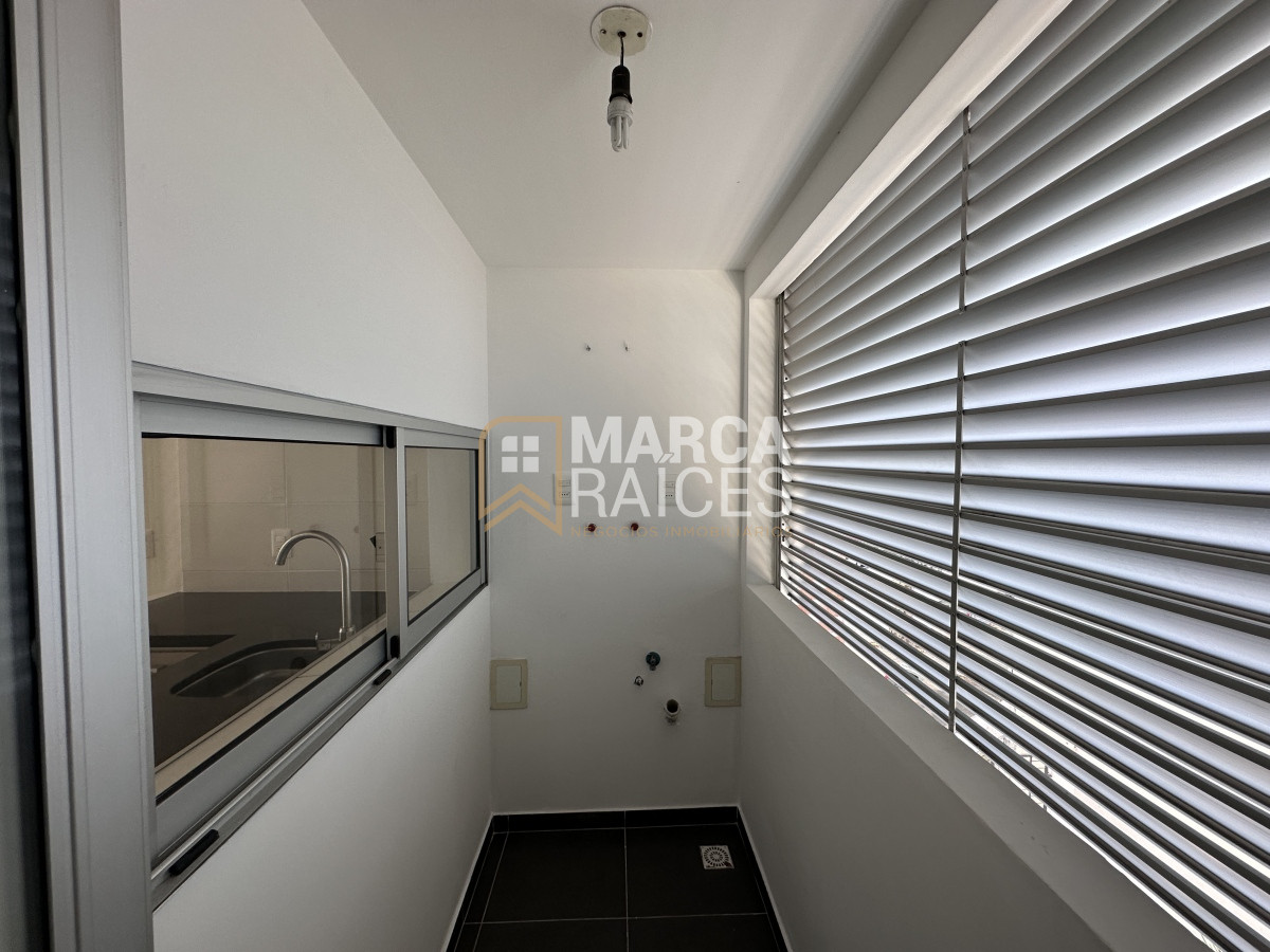 Apartamento ID.699 - Alquiler Apartamento 2 Dormitorios Balcon Cochera Complejo Cerrado Prado Montevideo