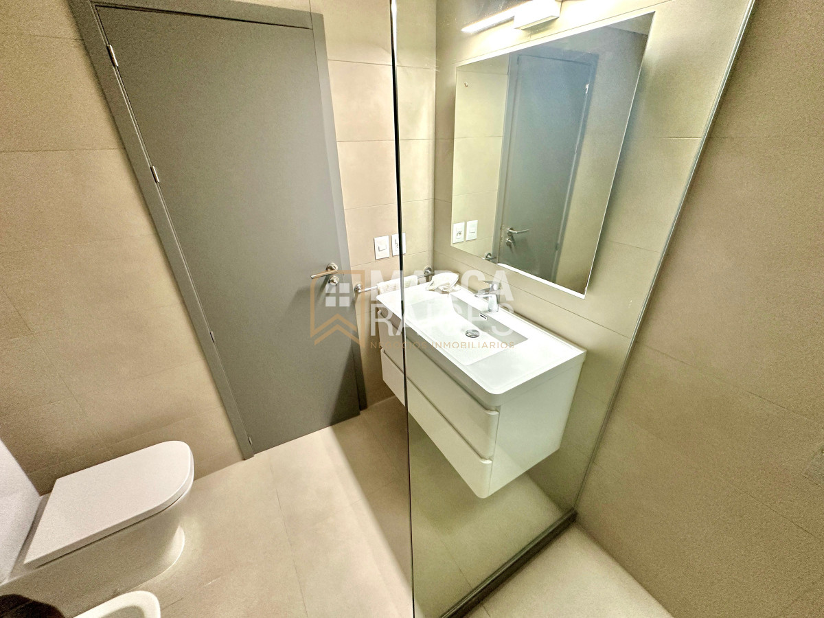 Apartamento ID.1148 - Venta Apartamento Premium Carrasco Este 3 Dormitorios 3 Baños Vista al Lago a Estrenar