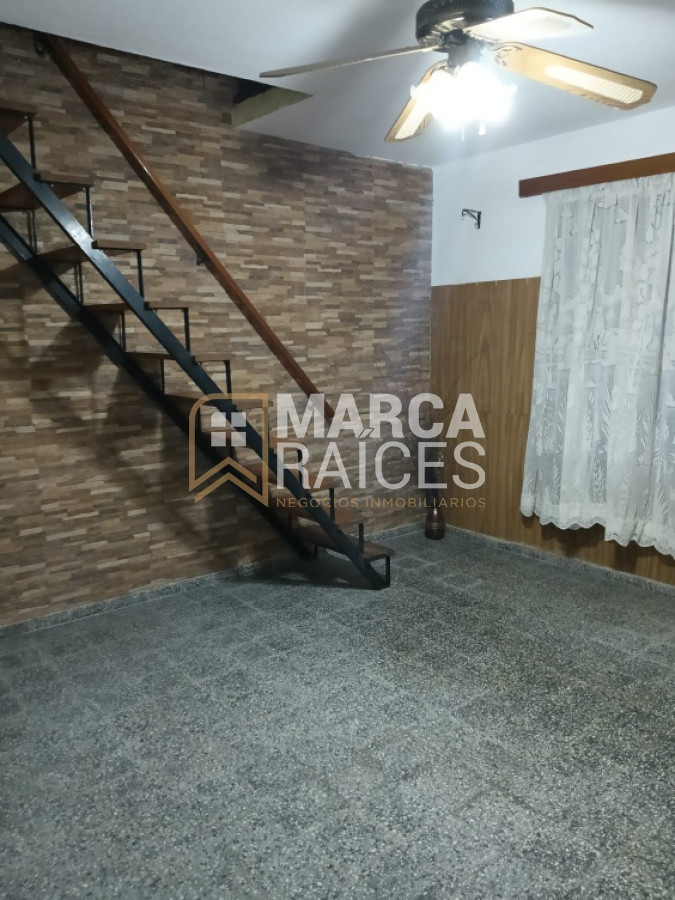Apartamento ID.1482 - Alquiler Casa 2 Dormitorios Sin Gastos Comunes Con Cochera Patio Reducto Montevideo