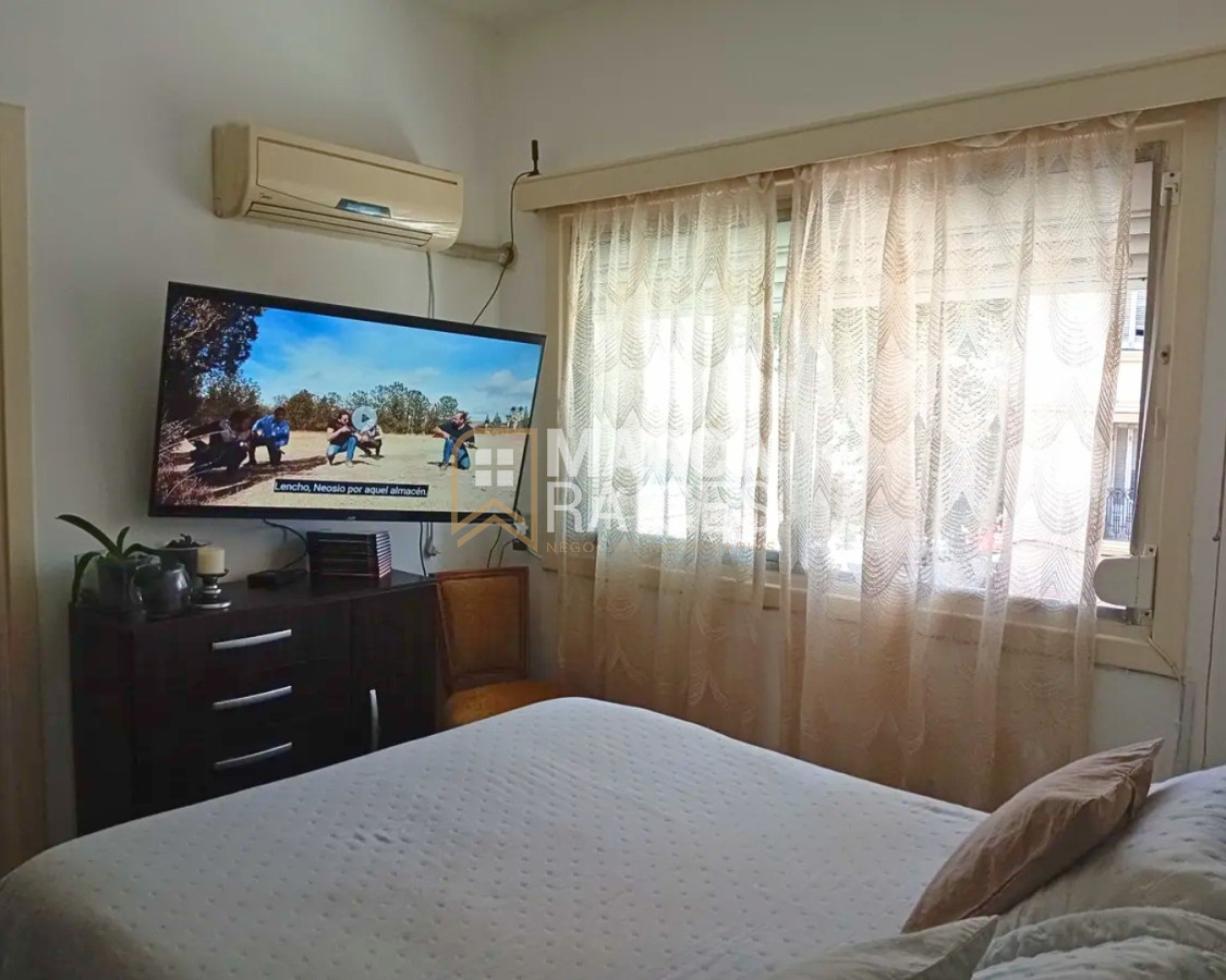 Apartamento ID.1728 - Venta Apartamento 4 Dormitorios 2 Baños Balcon Centro Montevideo