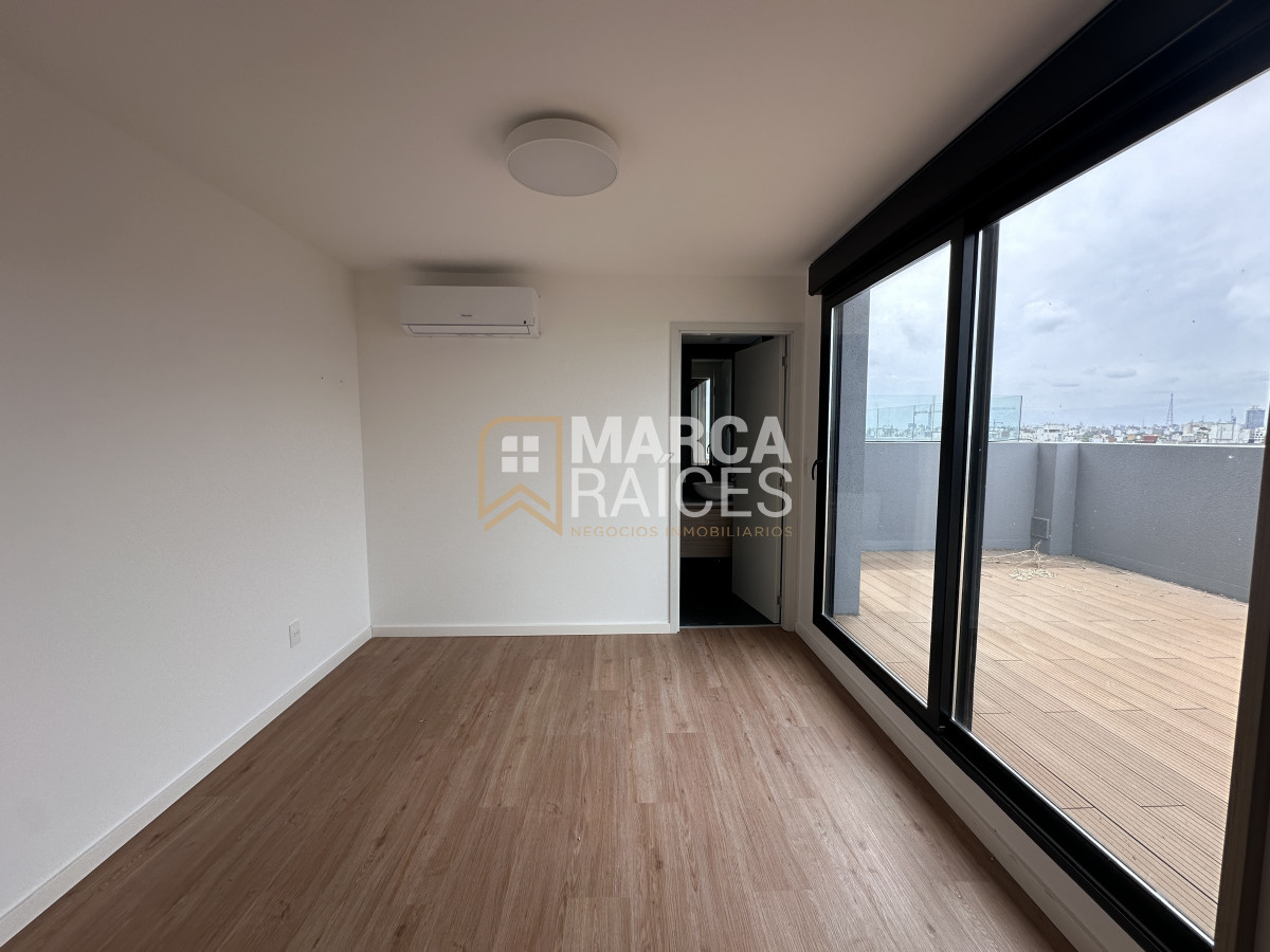 Apartamento ID.1201 - Venta Pent House 2 Dormitorios Con Renta Terraza con Parrillero Y Garaje Doble Punta Carretas Montevideo