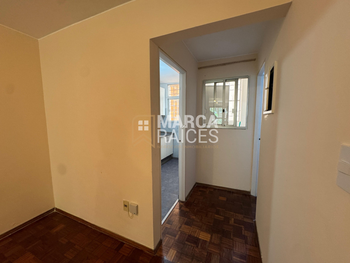 Apartamento ID.1864 - Alquiler Apartamento Monoambiente Al Frente Piso 2 Cocina Definida Pocitos Montevideo