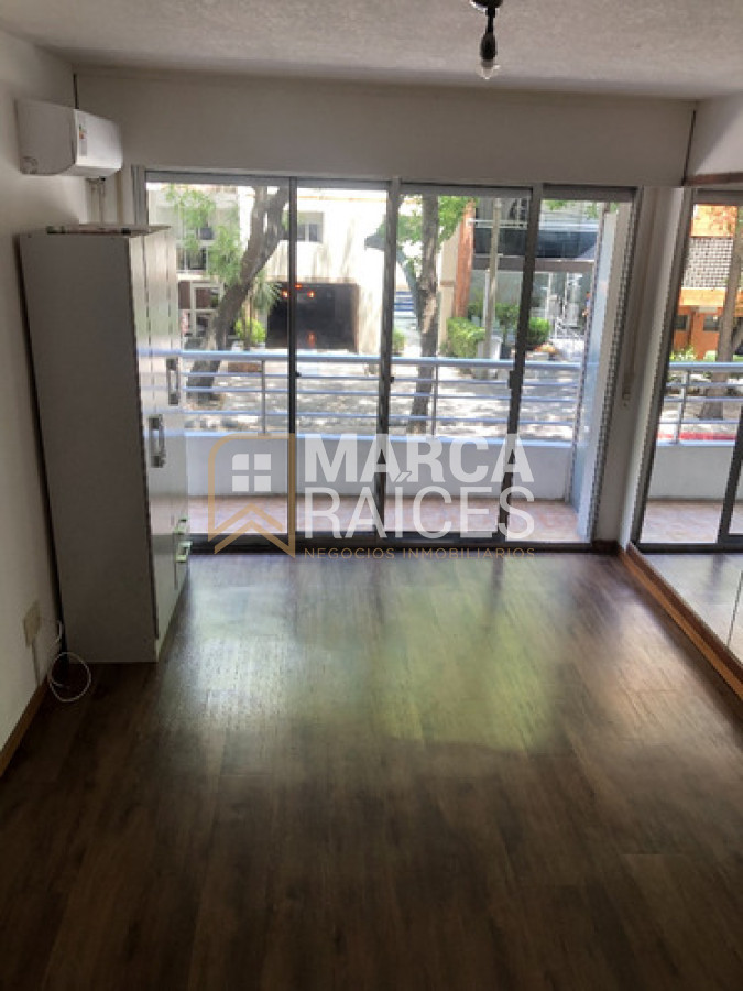 Apartamento ID.1479 - Alquiler Monoambiente Con Cocina Definida en Pocitos, Montevideo