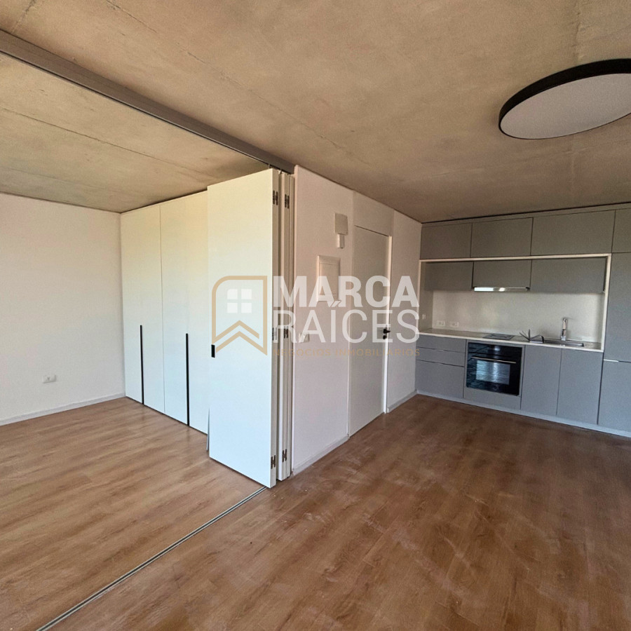 Apartamento ID.1786 - Alquiler Apartamento 1 Dormitorio Piscina Edificio de Categoria Centro Montevideo