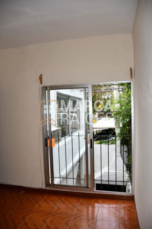 Apartamento ID.2012 - Alquiler Apartamento 4 Dormitorios, 2 Baños. La Blanqueada, Montevideo
