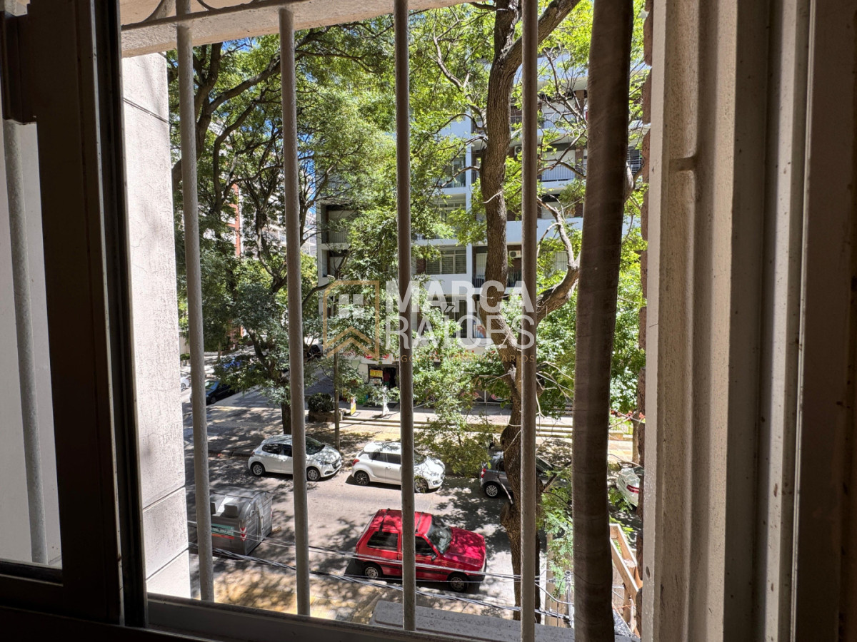 Apartamento ID.1864 - Alquiler Apartamento Monoambiente Al Frente Piso 2 Cocina Definida Pocitos Montevideo