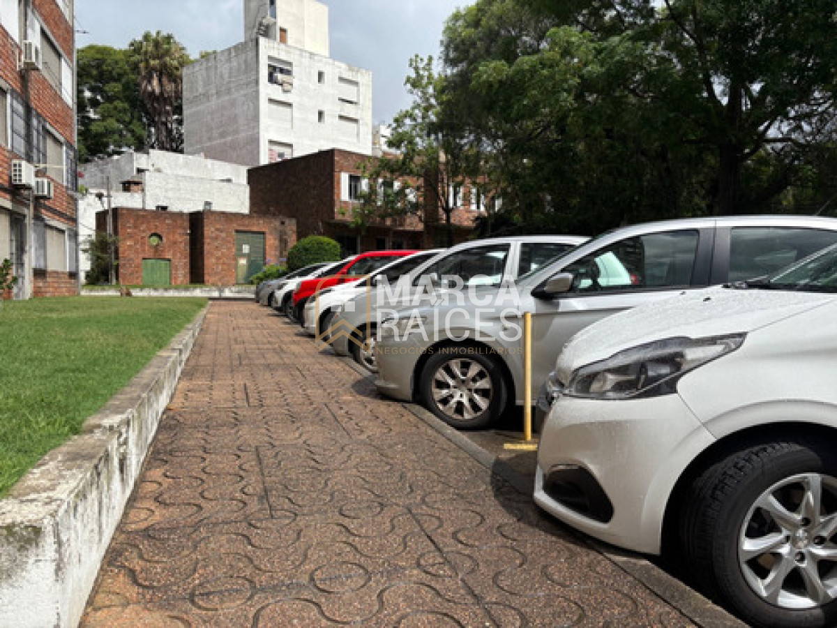 Apartamento ID.1509 - Alquiler apartamento 2 dormitorios frente a Montevideo Shopping en Pocitos, Montevideo. 
