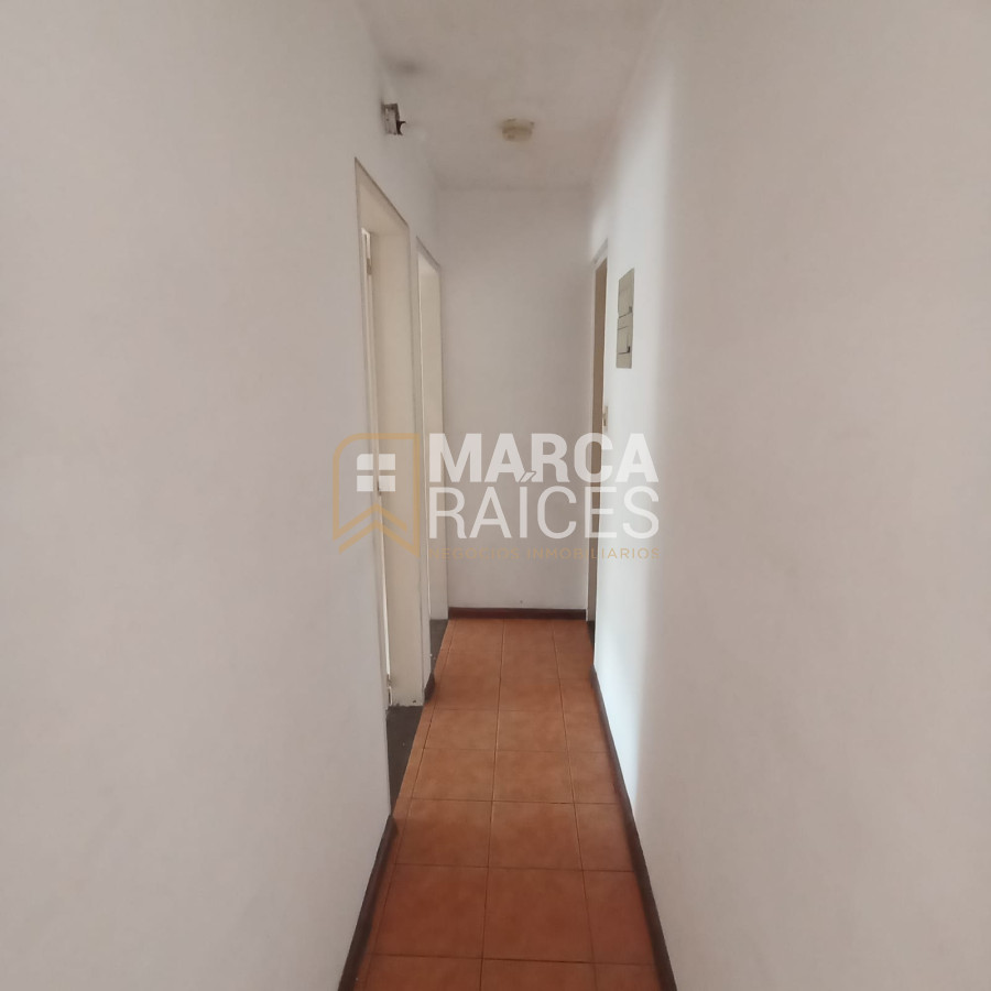 Apartamento ID.1385 - Alquiler Apartamento 2 Dormitorios Balcon al Frente Centro Montevideo