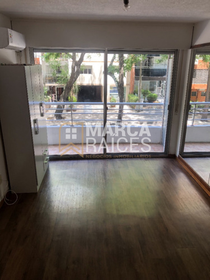 Apartamento ID.1479 - Alquiler Monoambiente Con Cocina Definida en Pocitos, Montevideo