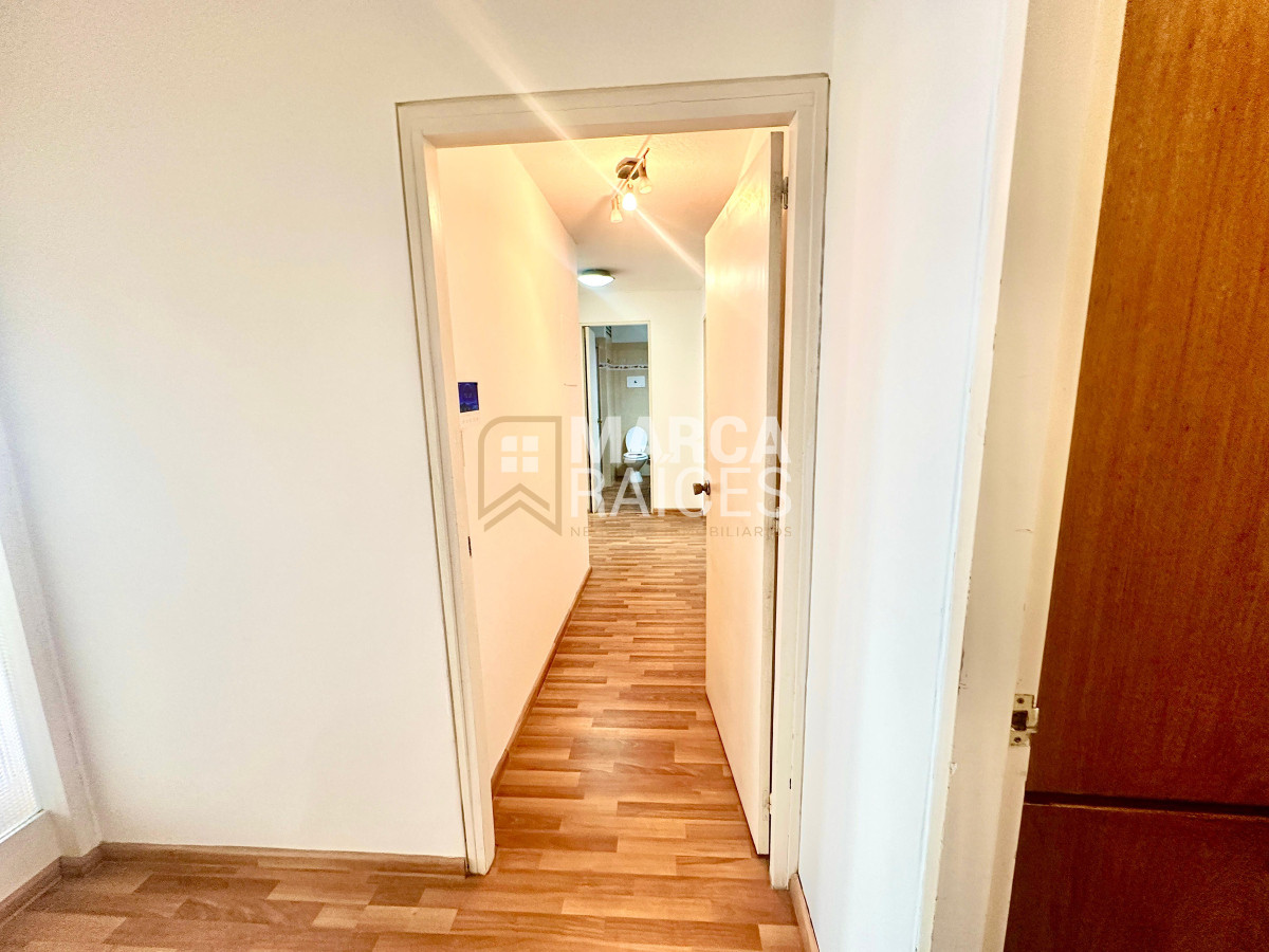 Apartamento ID.1548 - Venta Apartamento con RENTA 3 Dormitorios 2 Baños Pocitos Montevideo