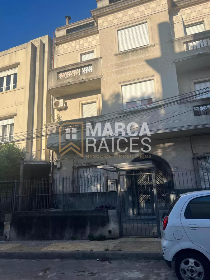 Apartamento ID.1377 - Alquiler Apartamento 2 Dormitorios  Pocitos Planta Baja Patio Montevideo