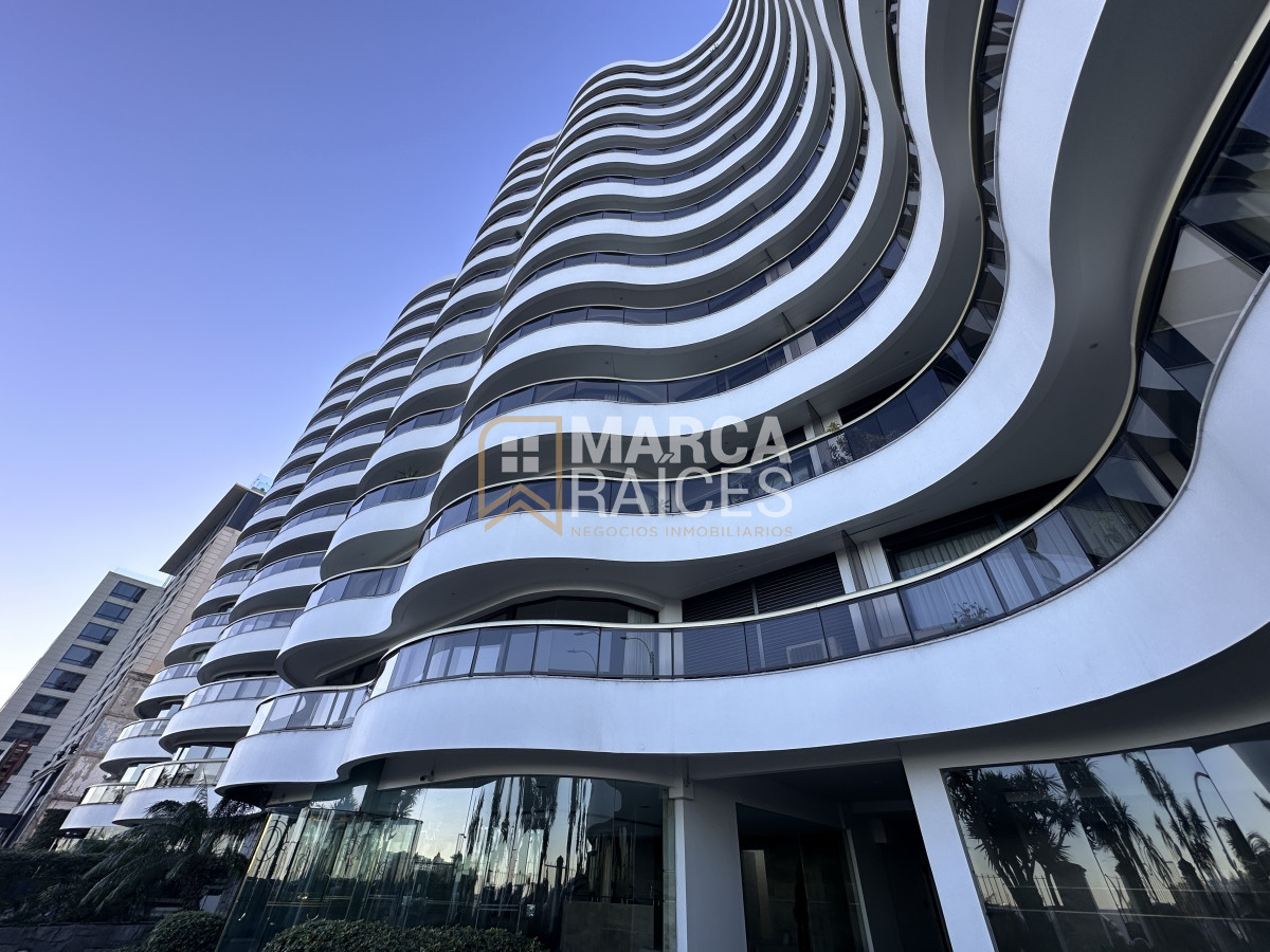 Apartamento ID.853 - Venta Apartamento Frente a Rambla Kibon 3 Dormitorios + Servicio Garage Doble Vista a la Rambla Pocitos Montevideo