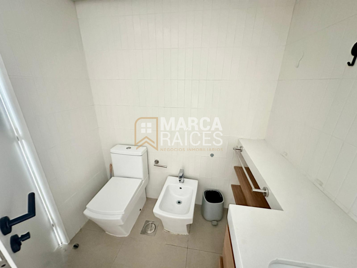 Apartamento ID.1212 - Alquiler Apartamento Premium Duplex 2 Dormitorios 2 Baños Piscina Centro Montevideo