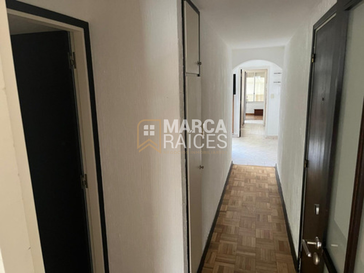 Apartamento ID.1669 - Alquiler Apartamento Hermoso y Amplio en una de las Mejores Zonas de Pocitos