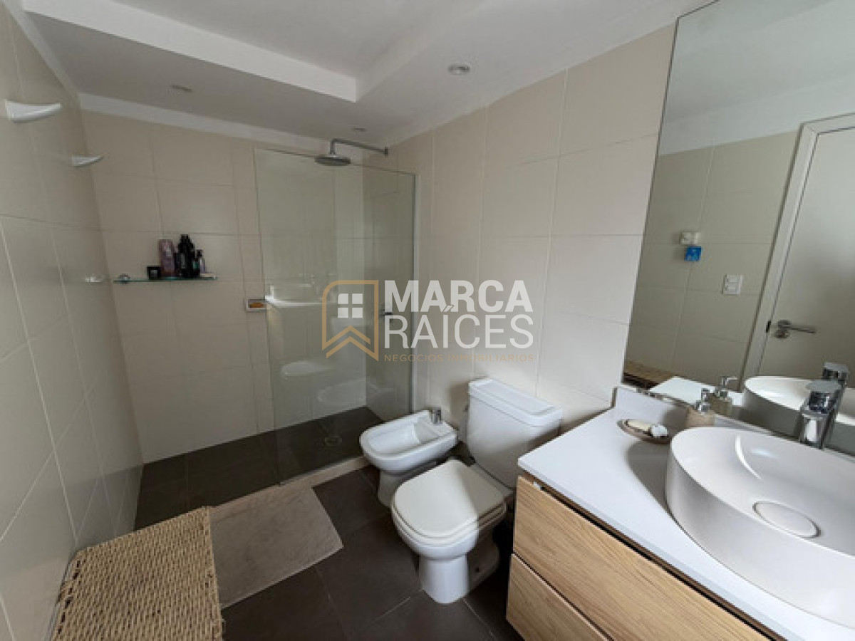 Apartamento ID.1858 - Apartamento en Alquiler 2 Dormitorios, 2 Baños. Barra de Carrasco, Canelones