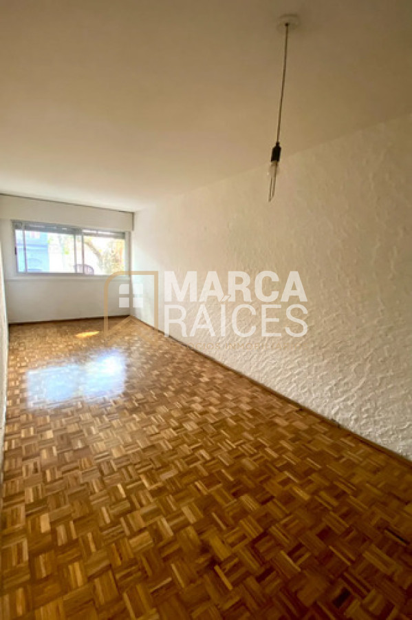 Apartamento ID.1924 - Alquiler Monoambiente. Centro, Montevideo